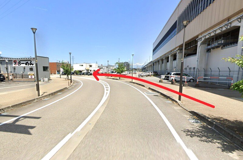 タカラスタンダード 高岡ショールームまでの徒歩経路