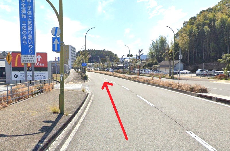 トクラス ショールーム高知（提携店）ホームプラザまでの車の経路